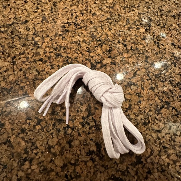 Adidas men’s essentials advantage shoes. - Picture 8 of 9